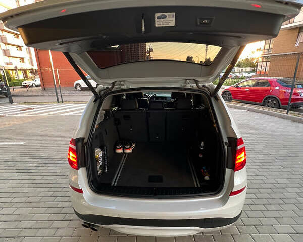 Белый БМВ Х3, объемом двигателя 2 л и пробегом 169 тыс. км за 20000 $, фото 3 на Automoto.ua