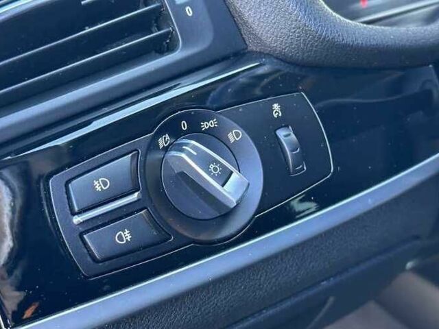 Белый БМВ Х3, объемом двигателя 2 л и пробегом 102 тыс. км за 18300 $, фото 7 на Automoto.ua