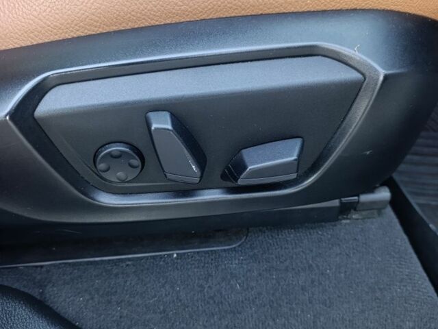 Білий БМВ Х3, об'ємом двигуна 2 л та пробігом 276 тис. км за 19200 $, фото 9 на Automoto.ua