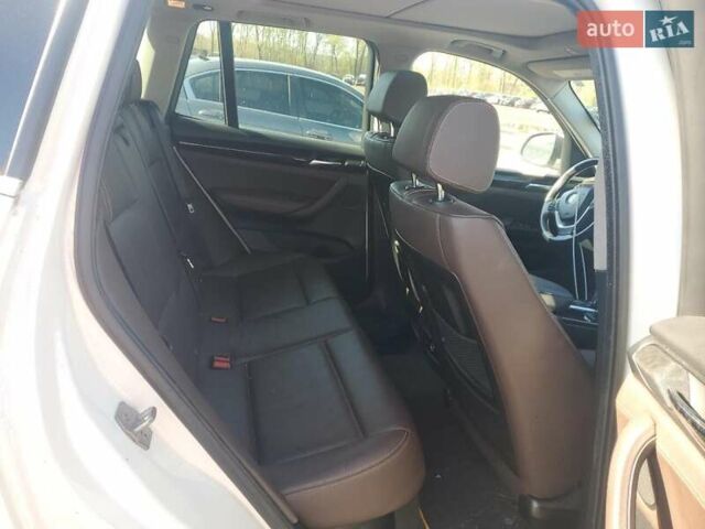 Белый БМВ Х3, объемом двигателя 2 л и пробегом 160 тыс. км за 2900 $, фото 9 на Automoto.ua