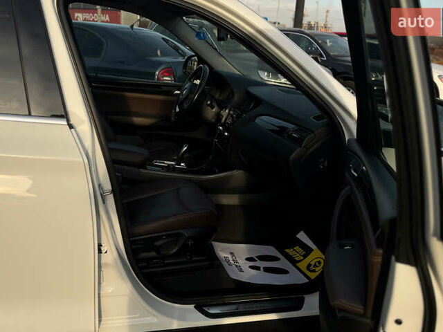 Белый БМВ Х3, объемом двигателя 2 л и пробегом 180 тыс. км за 19990 $, фото 12 на Automoto.ua