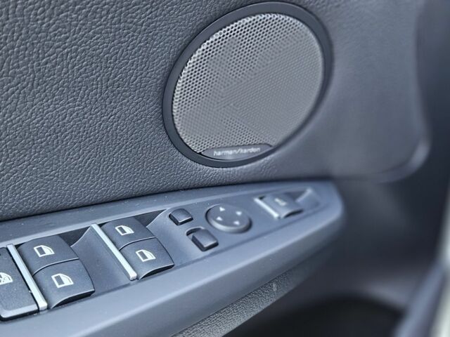 Белый БМВ Х3, объемом двигателя 3 л и пробегом 207 тыс. км за 16900 $, фото 15 на Automoto.ua