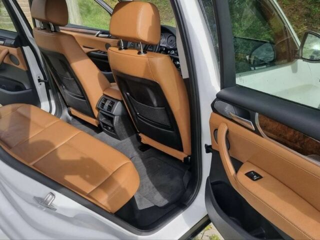 Белый БМВ Х3, объемом двигателя 0 л и пробегом 116 тыс. км за 12300 $, фото 7 на Automoto.ua