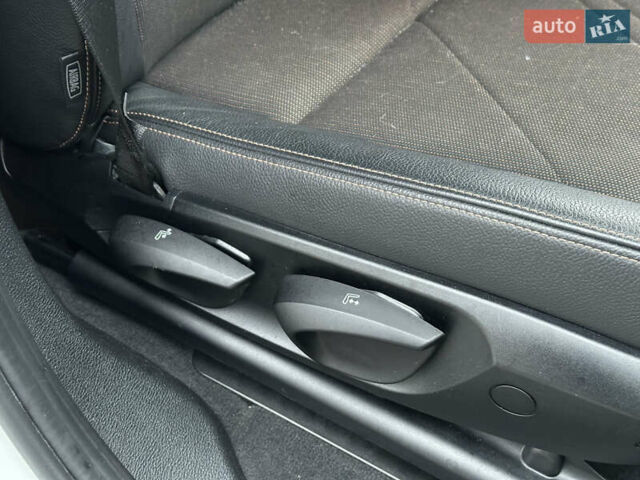 Білий БМВ Х3, об'ємом двигуна 2 л та пробігом 54 тис. км за 22500 $, фото 49 на Automoto.ua