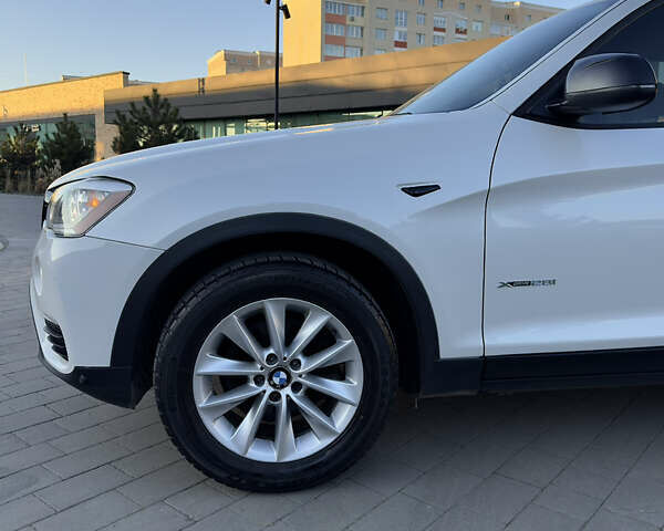 Білий БМВ Х3, об'ємом двигуна 2 л та пробігом 216 тис. км за 14999 $, фото 13 на Automoto.ua