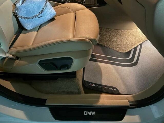 Белый БМВ Х3, объемом двигателя 2 л и пробегом 112 тыс. км за 20000 $, фото 6 на Automoto.ua