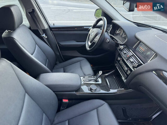 Білий БМВ Х3, об'ємом двигуна 2 л та пробігом 180 тис. км за 15300 $, фото 11 на Automoto.ua