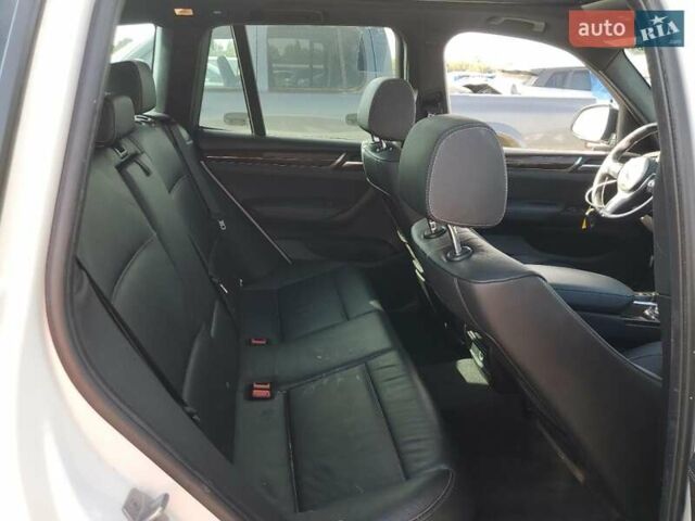 Белый БМВ Х3, объемом двигателя 2 л и пробегом 183 тыс. км за 3900 $, фото 10 на Automoto.ua