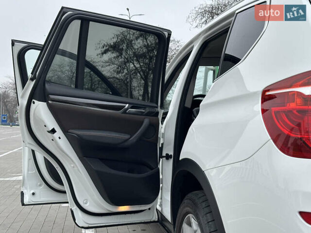 Білий БМВ Х3, об'ємом двигуна 2 л та пробігом 54 тис. км за 22500 $, фото 33 на Automoto.ua