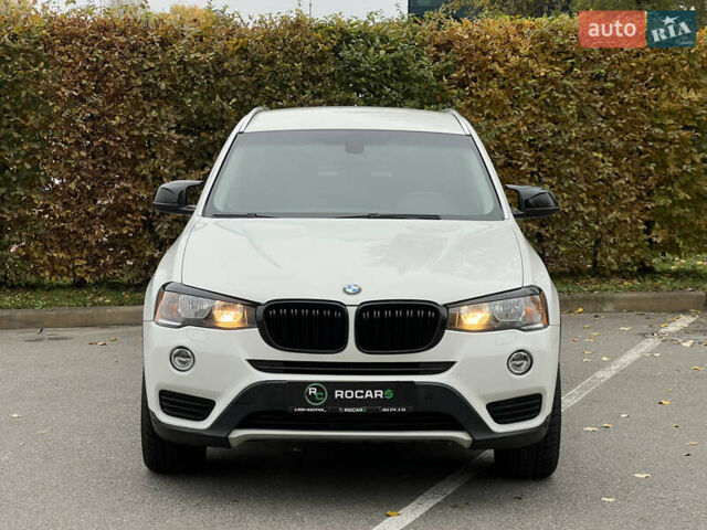 Білий БМВ Х3, об'ємом двигуна 2 л та пробігом 185 тис. км за 15700 $, фото 4 на Automoto.ua