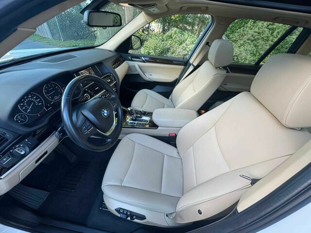 Білий БМВ Х3, об'ємом двигуна 2 л та пробігом 75 тис. км за 9900 $, фото 7 на Automoto.ua