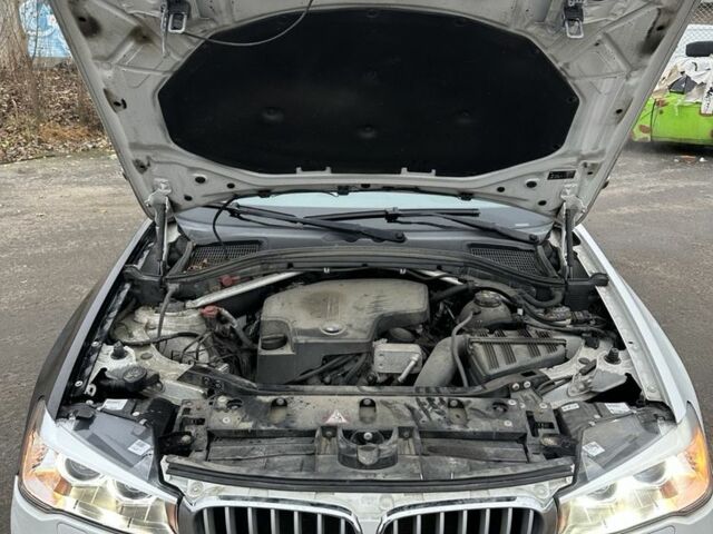 Білий БМВ Х3, об'ємом двигуна 2 л та пробігом 199 тис. км за 13500 $, фото 6 на Automoto.ua