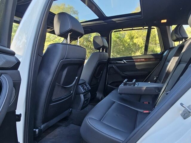 Белый БМВ Х3, объемом двигателя 3 л и пробегом 207 тыс. км за 16900 $, фото 14 на Automoto.ua