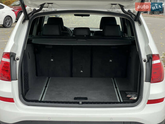 Білий БМВ Х3, об'ємом двигуна 2 л та пробігом 185 тис. км за 15700 $, фото 46 на Automoto.ua