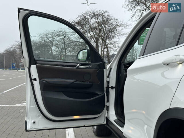 Білий БМВ Х3, об'ємом двигуна 2 л та пробігом 54 тис. км за 22500 $, фото 52 на Automoto.ua