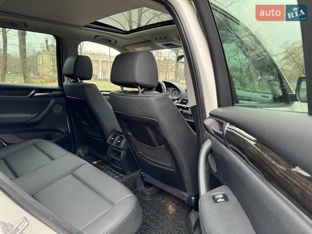 Белый БМВ Х3, объемом двигателя 2 л и пробегом 95 тыс. км за 18990 $, фото 13 на Automoto.ua