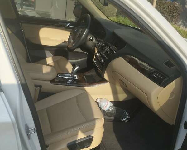 Белый БМВ Х3, объемом двигателя 2 л и пробегом 170 тыс. км за 19999 $, фото 6 на Automoto.ua