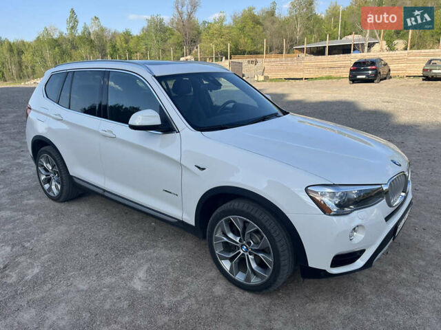 Белый БМВ Х3, объемом двигателя 2 л и пробегом 122 тыс. км за 23000 $, фото 6 на Automoto.ua