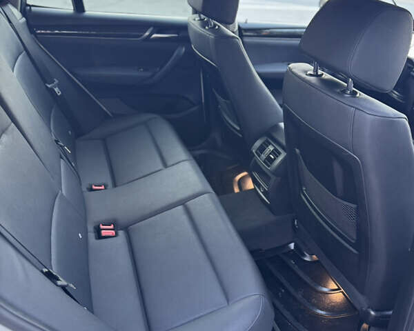 Білий БМВ Х3, об'ємом двигуна 2 л та пробігом 180 тис. км за 15300 $, фото 13 на Automoto.ua