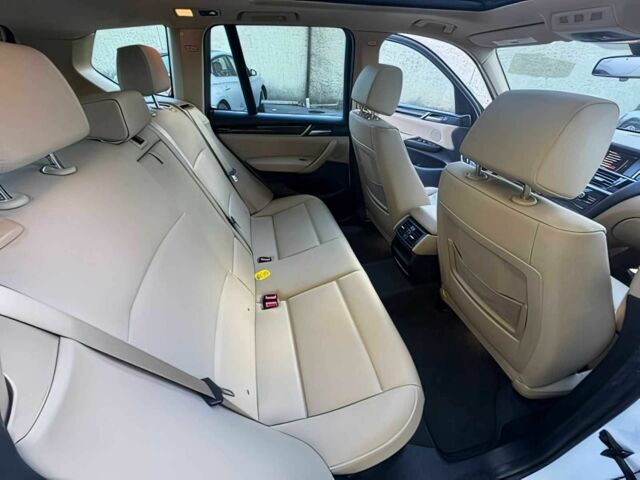 Білий БМВ Х3, об'ємом двигуна 2 л та пробігом 75 тис. км за 9900 $, фото 11 на Automoto.ua