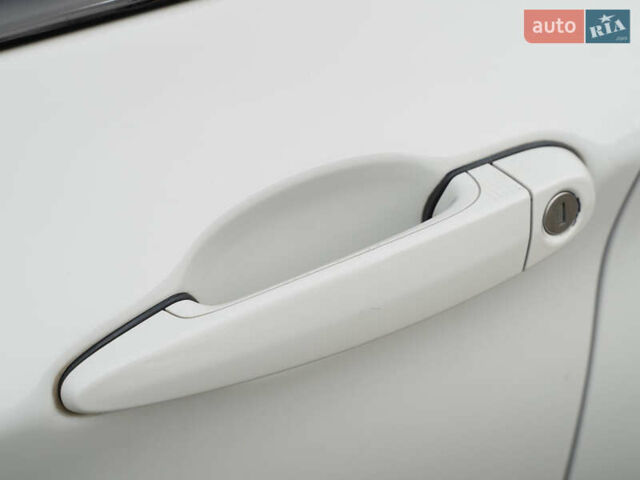 Белый БМВ Х3, объемом двигателя 2 л и пробегом 123 тыс. км за 23300 $, фото 9 на Automoto.ua