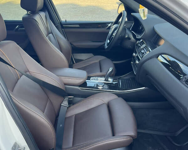 Белый БМВ Х3, объемом двигателя 2 л и пробегом 122 тыс. км за 23000 $, фото 28 на Automoto.ua