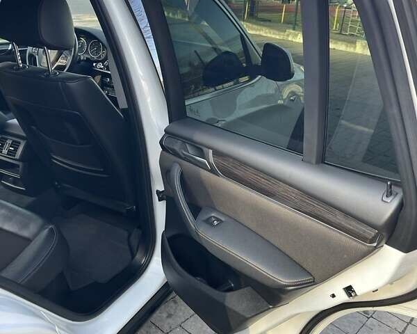 Белый БМВ Х3, объемом двигателя 2 л и пробегом 193 тыс. км за 18500 $, фото 13 на Automoto.ua