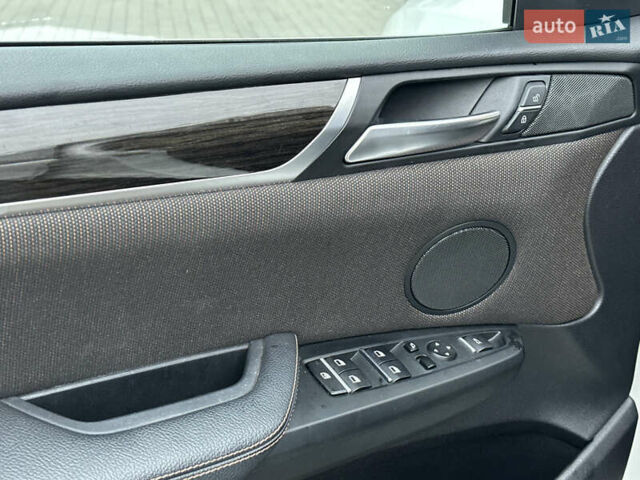 Білий БМВ Х3, об'ємом двигуна 2 л та пробігом 54 тис. км за 22500 $, фото 53 на Automoto.ua