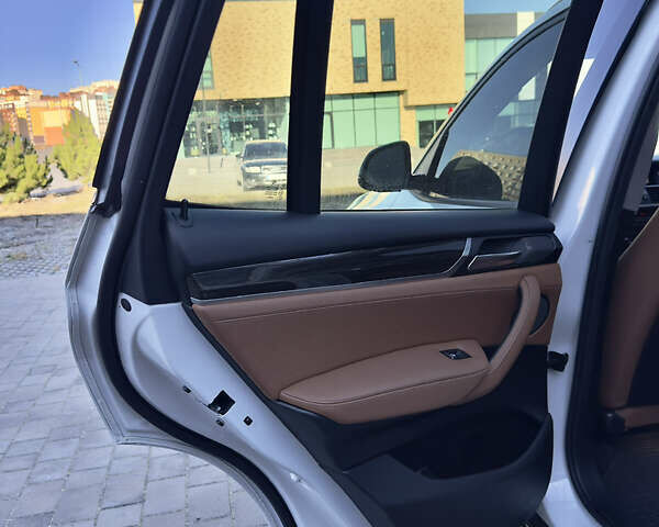 Белый БМВ Х3, объемом двигателя 2 л и пробегом 216 тыс. км за 16500 $, фото 31 на Automoto.ua