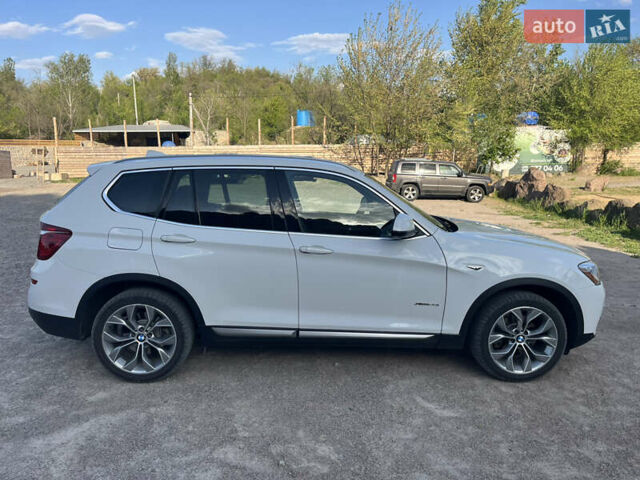 Белый БМВ Х3, объемом двигателя 2 л и пробегом 122 тыс. км за 23000 $, фото 5 на Automoto.ua