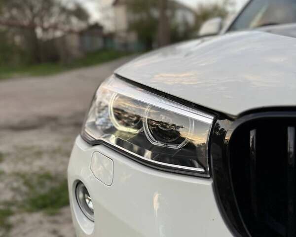 Білий БМВ Х3, об'ємом двигуна 2 л та пробігом 210 тис. км за 15800 $, фото 13 на Automoto.ua