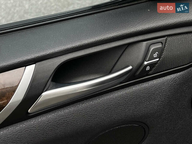 Білий БМВ Х3, об'ємом двигуна 2 л та пробігом 185 тис. км за 15700 $, фото 30 на Automoto.ua