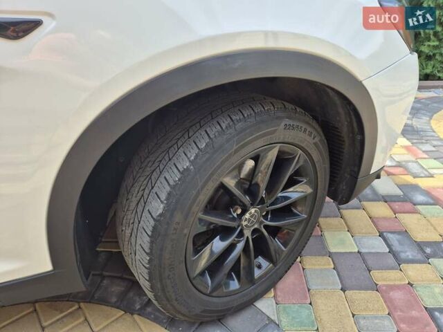 Белый БМВ Х3, объемом двигателя 2 л и пробегом 160 тыс. км за 17900 $, фото 5 на Automoto.ua