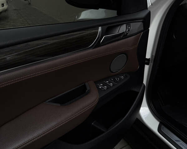 Белый БМВ Х3, объемом двигателя 3 л и пробегом 119 тыс. км за 18800 $, фото 21 на Automoto.ua