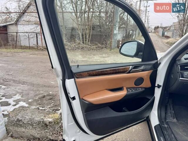 Белый БМВ Х3, объемом двигателя 2 л и пробегом 210 тыс. км за 16200 $, фото 12 на Automoto.ua