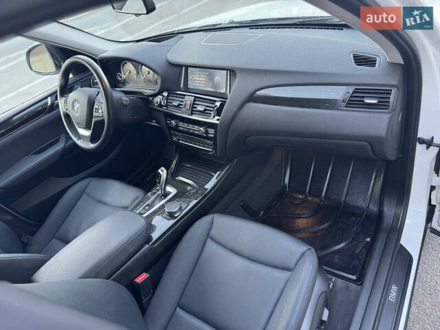 Білий БМВ Х3, об'ємом двигуна 2 л та пробігом 180 тис. км за 15300 $, фото 12 на Automoto.ua