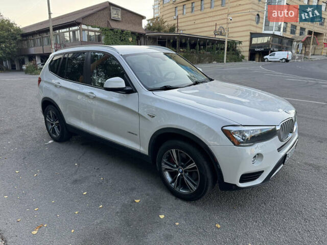 Білий БМВ Х3, об'ємом двигуна 2 л та пробігом 180 тис. км за 15300 $, фото 9 на Automoto.ua