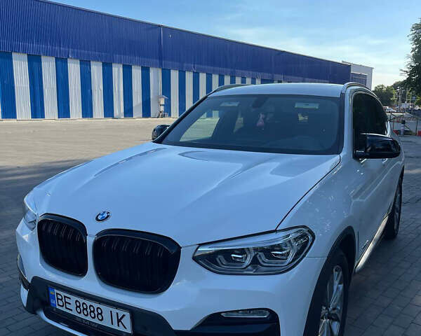 Белый БМВ Х3, объемом двигателя 2 л и пробегом 157 тыс. км за 28000 $, фото 1 на Automoto.ua