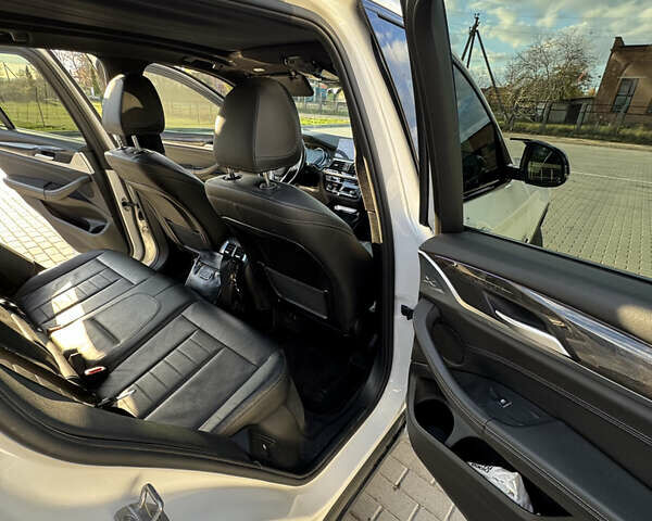 Белый БМВ Х3, объемом двигателя 2 л и пробегом 99 тыс. км за 33800 $, фото 16 на Automoto.ua