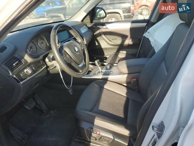 Білий БМВ Х3, об'ємом двигуна 2 л та пробігом 104 тис. км за 2900 $, фото 6 на Automoto.ua