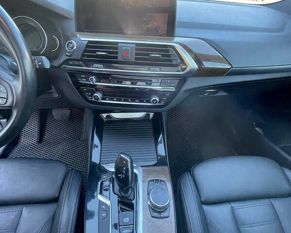 Белый БМВ Х3, объемом двигателя 2 л и пробегом 157 тыс. км за 28000 $, фото 10 на Automoto.ua