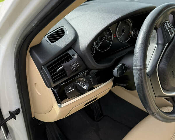 Білий БМВ Х3, об'ємом двигуна 2 л та пробігом 128 тис. км за 18200 $, фото 15 на Automoto.ua