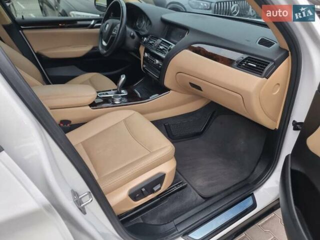 Білий БМВ Х3, об'ємом двигуна 2 л та пробігом 160 тис. км за 16990 $, фото 6 на Automoto.ua
