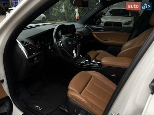 Білий БМВ Х3, об'ємом двигуна 2 л та пробігом 179 тис. км за 28500 $, фото 10 на Automoto.ua