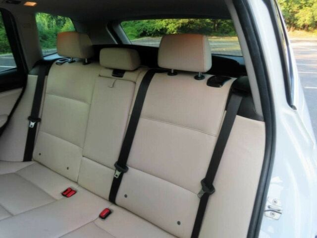 Белый БМВ Х3, объемом двигателя 2 л и пробегом 56 тыс. км за 11200 $, фото 15 на Automoto.ua