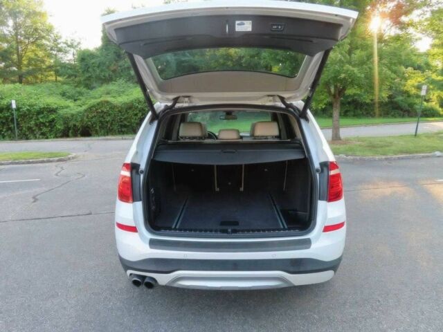 Белый БМВ Х3, объемом двигателя 2 л и пробегом 56 тыс. км за 11200 $, фото 17 на Automoto.ua