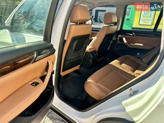 Білий БМВ Х3, об'ємом двигуна 2 л та пробігом 207 тис. км за 18200 $, фото 6 на Automoto.ua