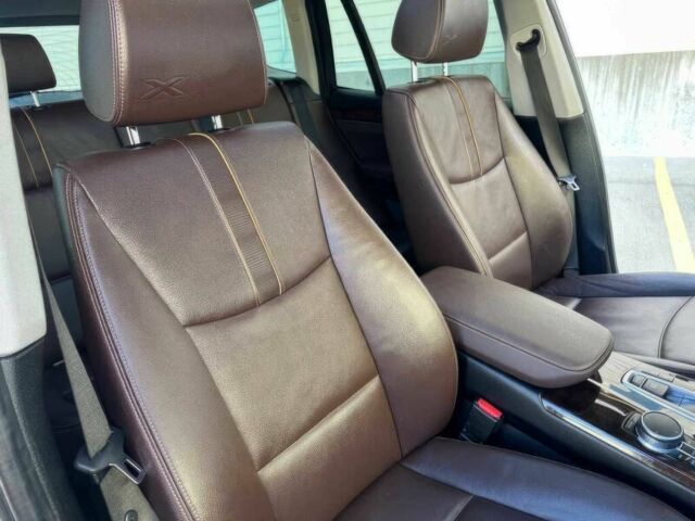 Белый БМВ Х3, объемом двигателя 2 л и пробегом 58 тыс. км за 8000 $, фото 8 на Automoto.ua