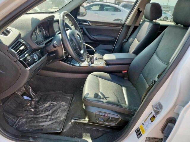 Белый БМВ Х3, объемом двигателя 3 л и пробегом 85 тыс. км за 4000 $, фото 6 на Automoto.ua