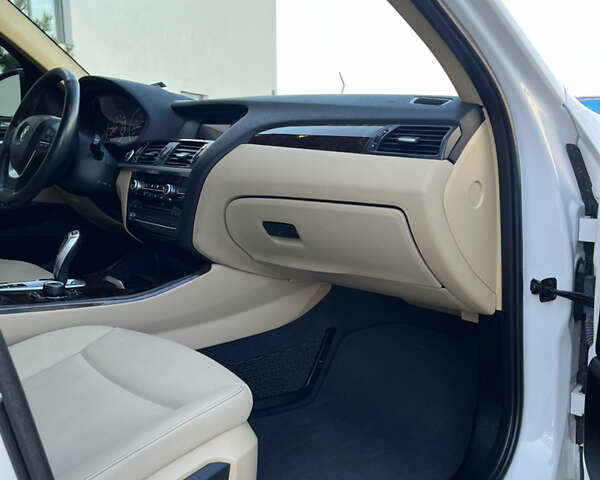 Белый БМВ Х3, объемом двигателя 2 л и пробегом 195 тыс. км за 20000 $, фото 34 на Automoto.ua